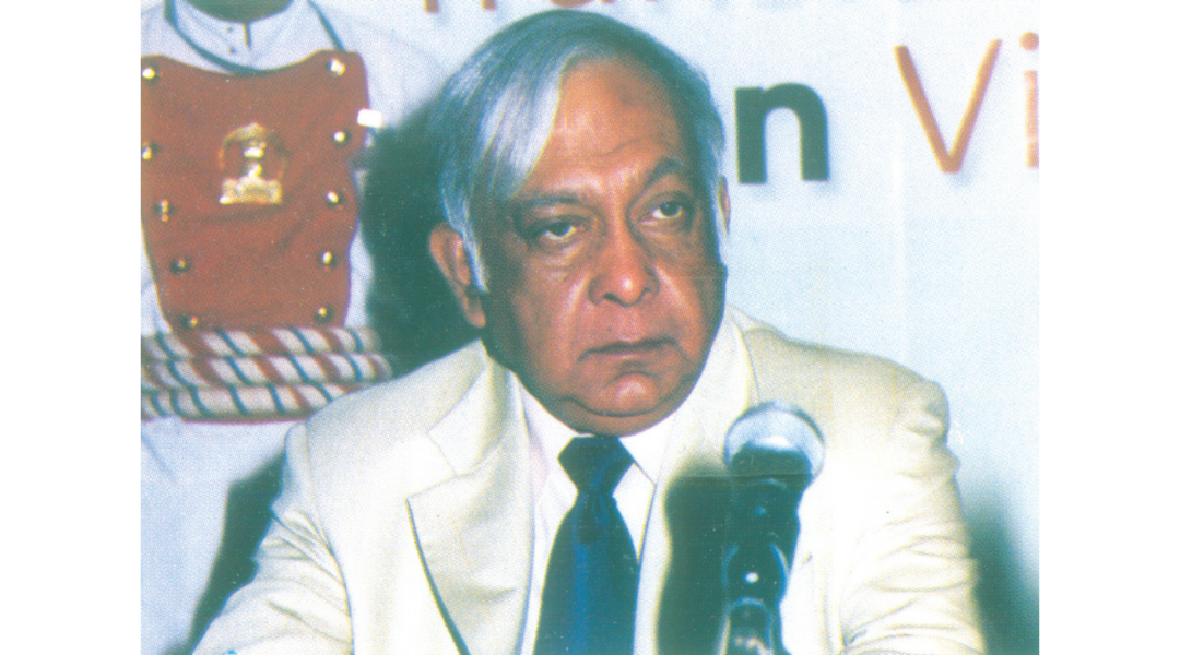 Mr. Subir Raha, Chairman and Managing Director, ONGC was unanimously selected for the Man of the Year Award for 2003-2004